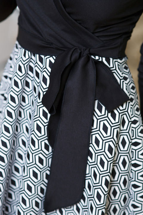 Фото товара 6426, платье с запахом с поясом